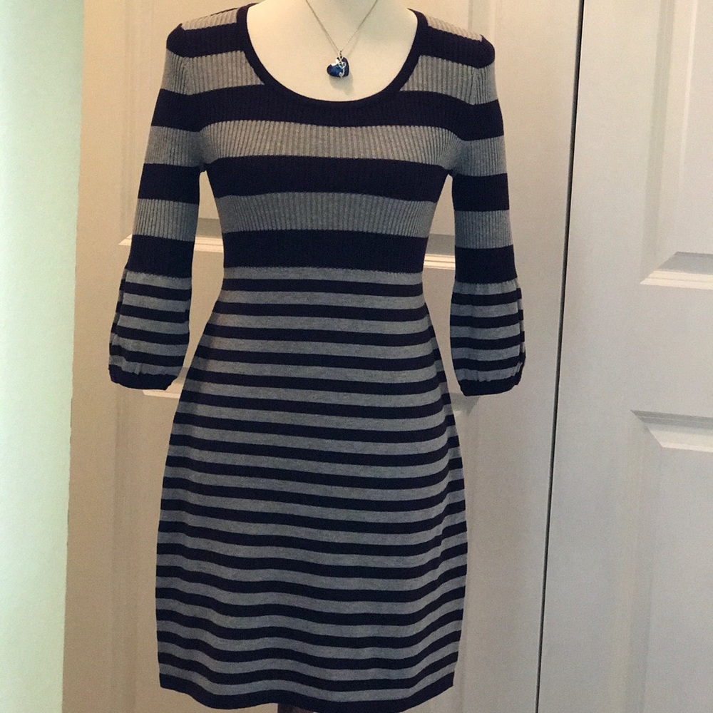 🔥 QUICK SALE! 🔥 CHARMING AND CUTE KNIT DRESS